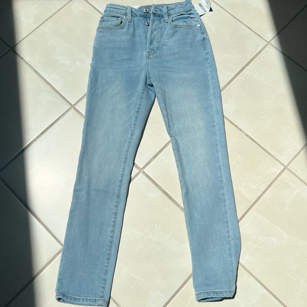 Forever 21 Westwood Button-Fly Mom Jeans